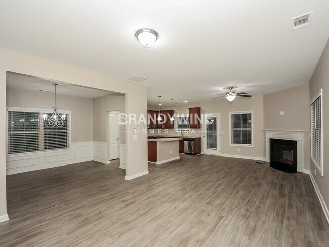 Building Photo - 6550 Splitpine Ct