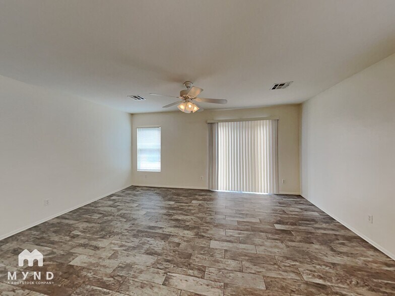 Building Photo - 22564 W Pima St