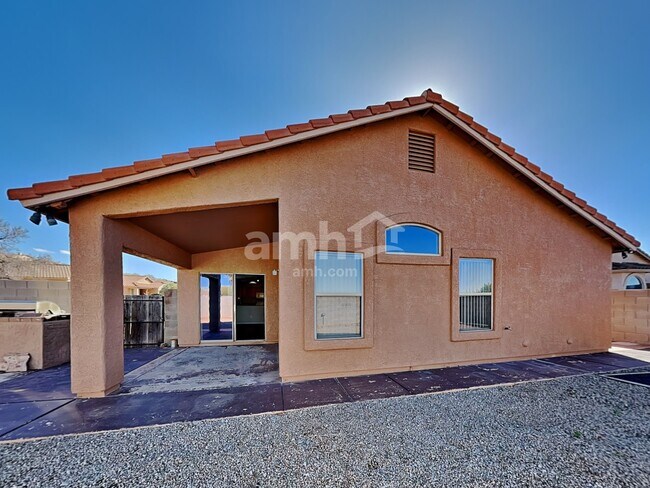 Building Photo - 60386 E Old Spur Pl