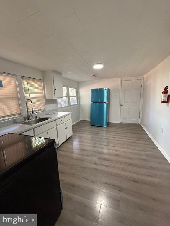 Building Photo - 15 DEMING Ave