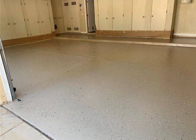 Building Photo - 3930 Placita Del Rico