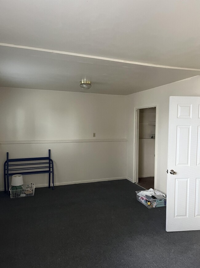 Building Photo - 624 Stoddard Ave