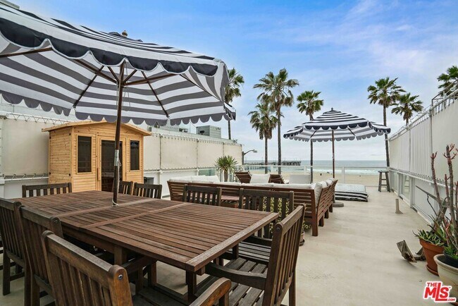Building Photo - 0 Ocean Front Walk