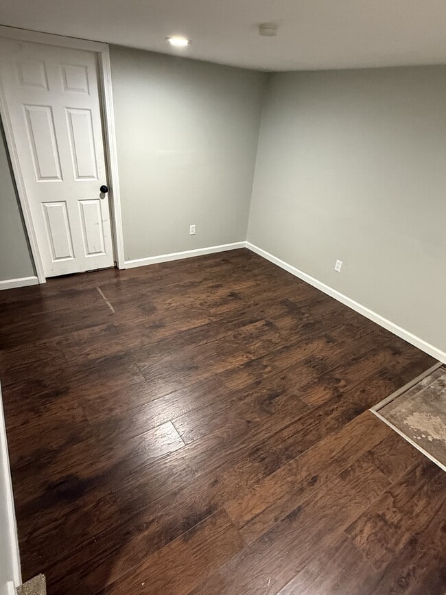 Building Photo - 59 Elmhurst Cir