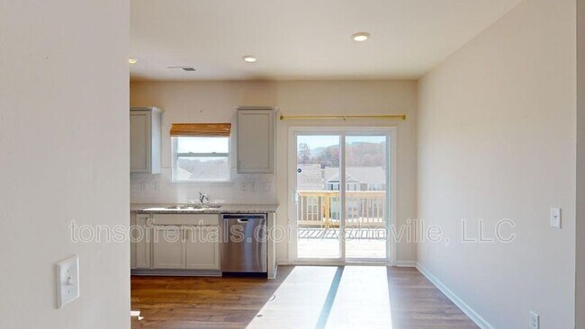 Building Photo - 354 Tavernier Ln