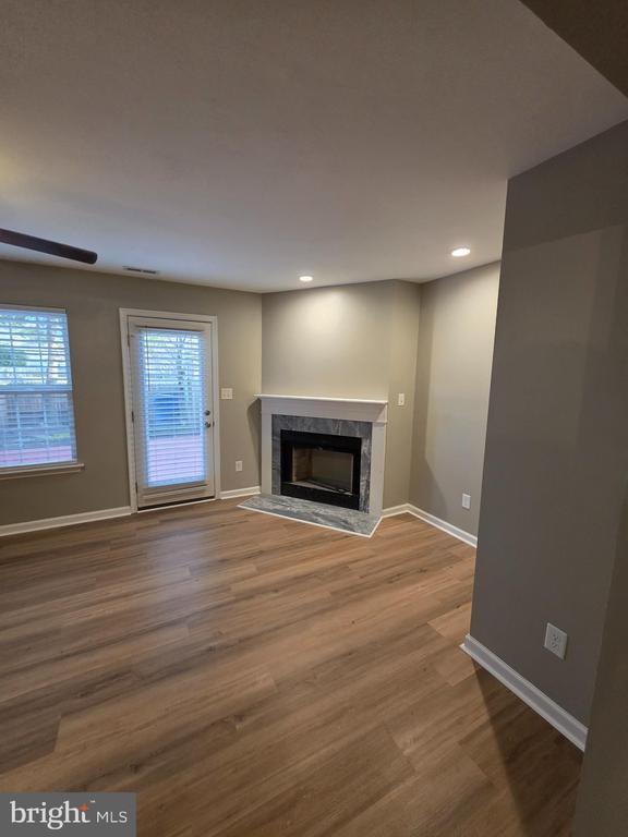 Building Photo - 1965 Abbotsbury Way