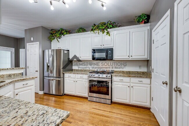 Building Photo - 1024 Belcor Dr