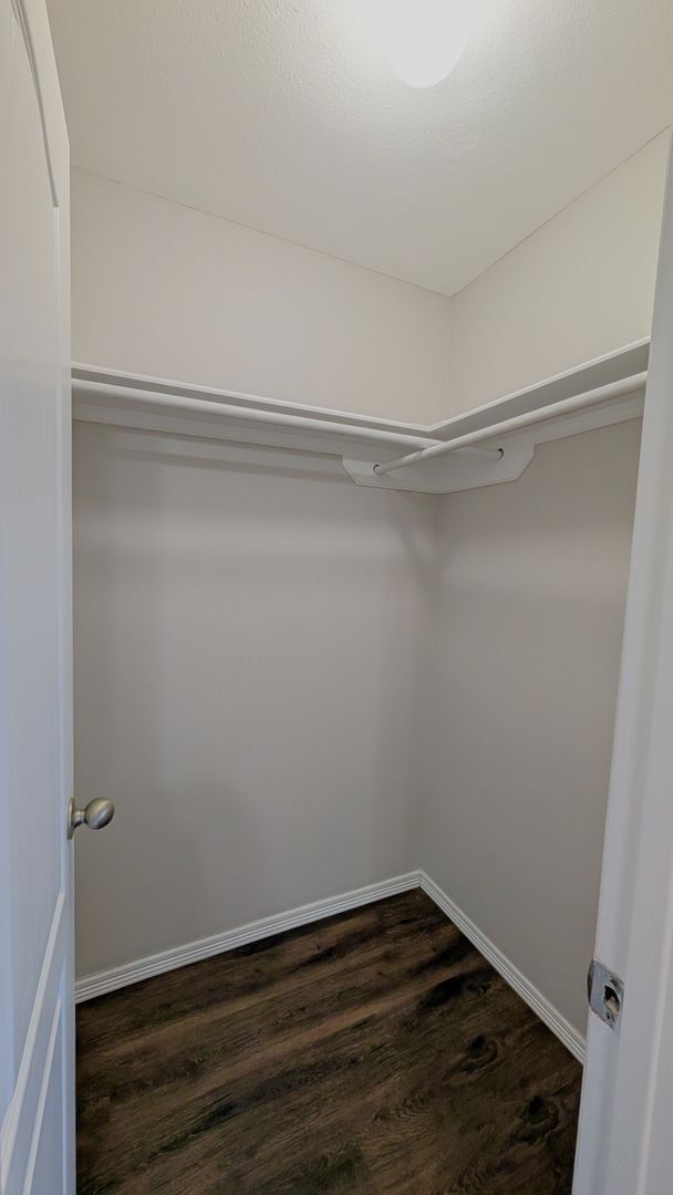 Building Photo - 721 Sonesta Ct