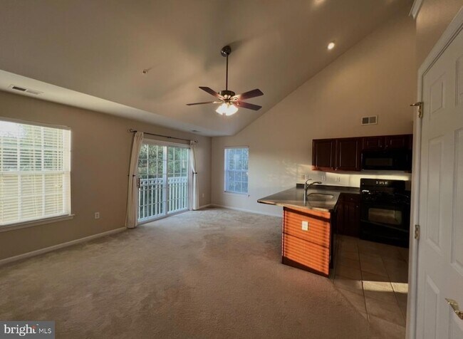 Building Photo - 1830 Nathan Dr