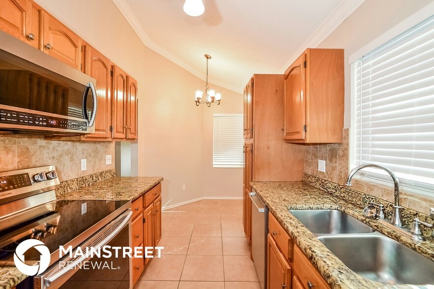 Building Photo - 326 Oceanside Ct