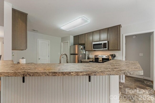 Building Photo - 155 Rose Brier Lane.