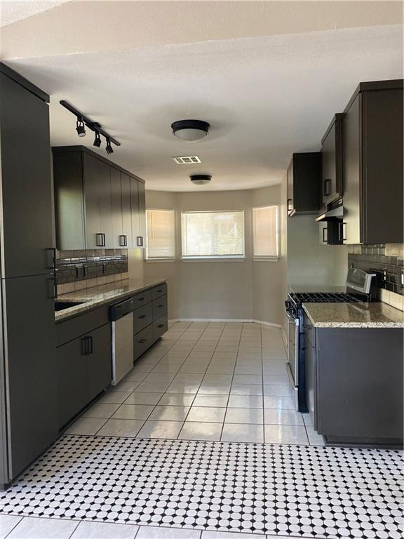 Building Photo - 11915 Rosethorn Dr