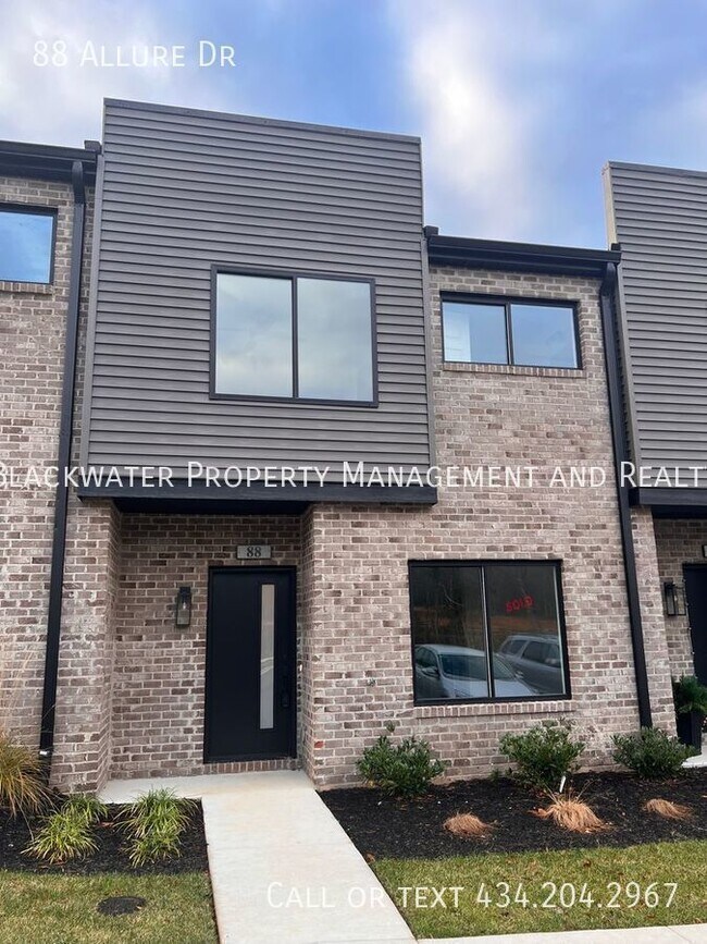 3 Bedroom Townhome in The Allure Townhomes... 88 Allure Drive