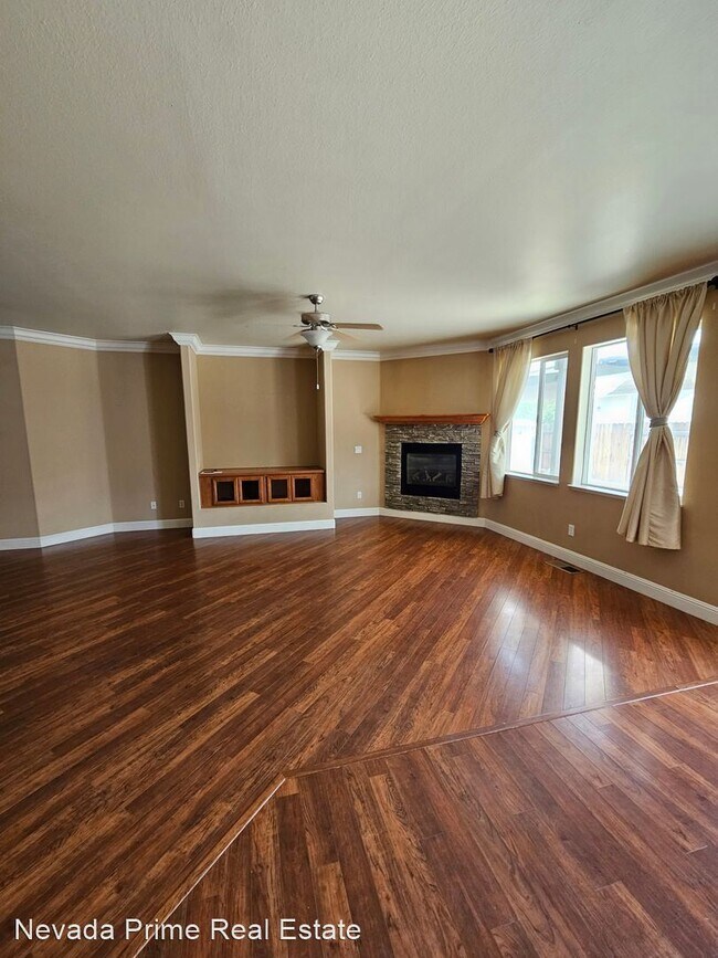 Building Photo - 3 br, 2 bath House - 565 Grey Eagle Lane