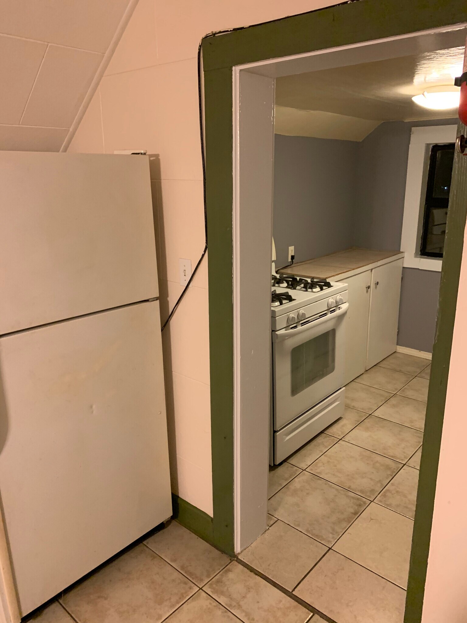 Building Photo - 802 N 8th Ave