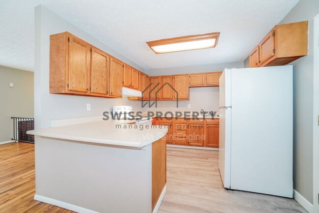 Building Photo - 2928 Landon Dr