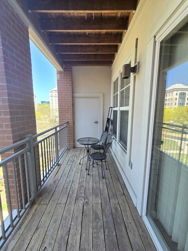 Building Photo - 11770 Sunrise Valley Dr