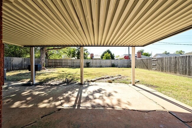 Building Photo - 1508 Carlton Way