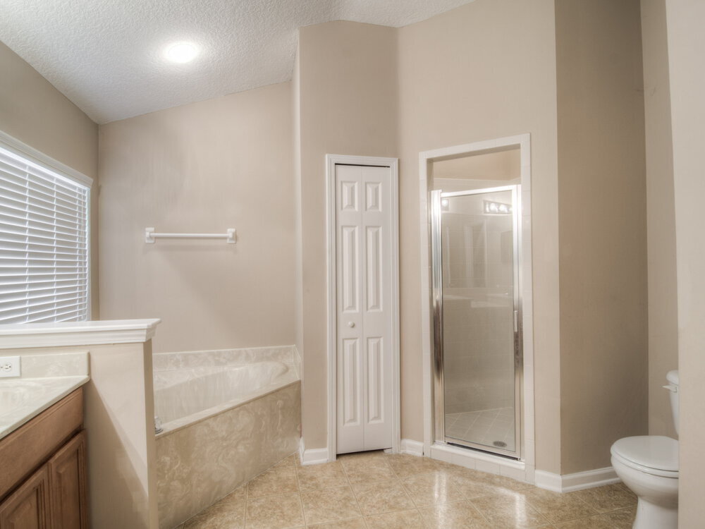 Building Photo - 13904 Fish Eagle Dr E