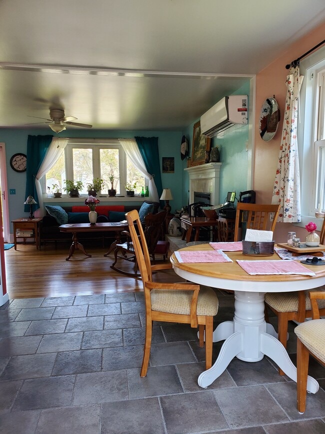 Building Photo - 2 Thornapple Rd