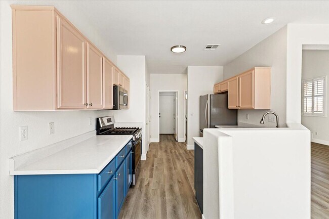Building Photo - Fabulous Highly Upgraded Home!
