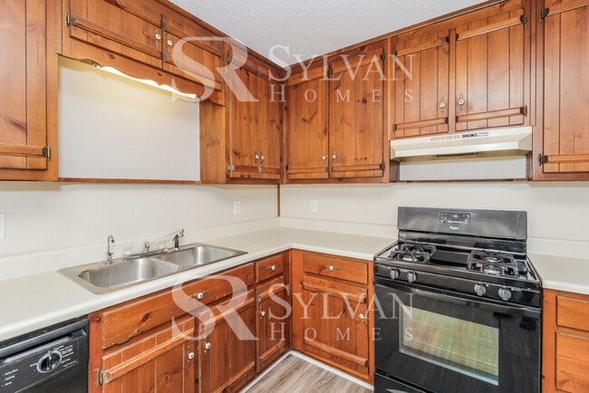 Building Photo - Coming HOME never felt so good!