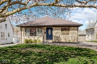 Building Photo - 1420 Kessler Blvd E Dr