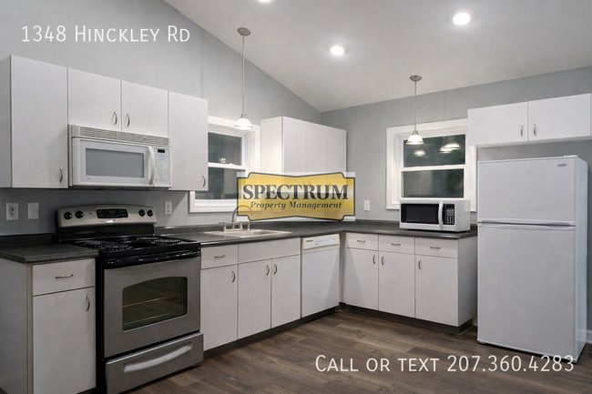 Building Photo - 1348 Hinckley Rd