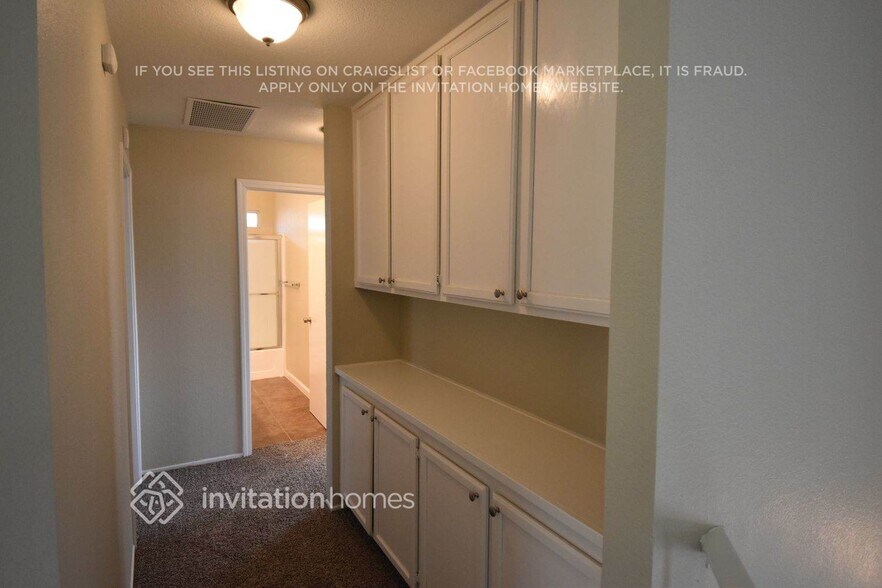 Building Photo - 260 Cimarron Dr