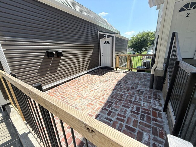 Building Photo - Newly renovated 1 bed 1 bath single family home