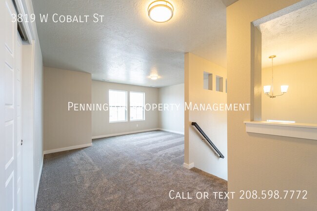 Building Photo - 3819 W Cobalt St