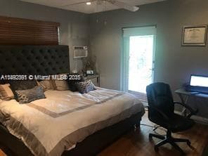 Building Photo - 3630 SW 14th St