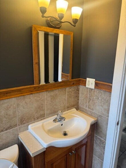 Building Photo - 2229 8th St