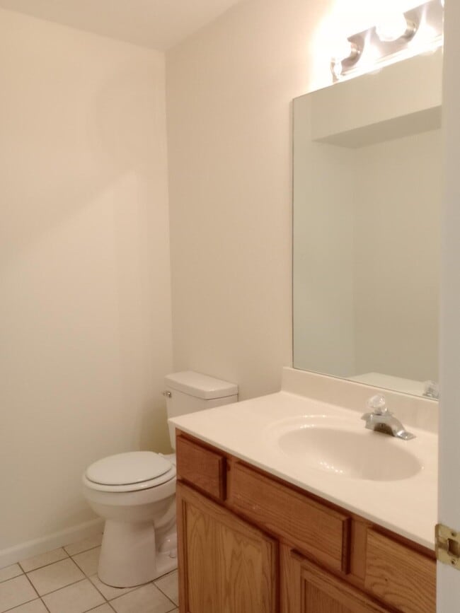 Building Photo - 702 Upland Creek Rd