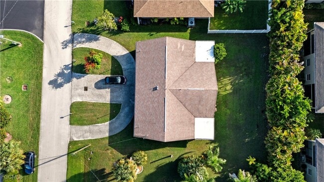 Building Photo - 4208 SE 19th Pl