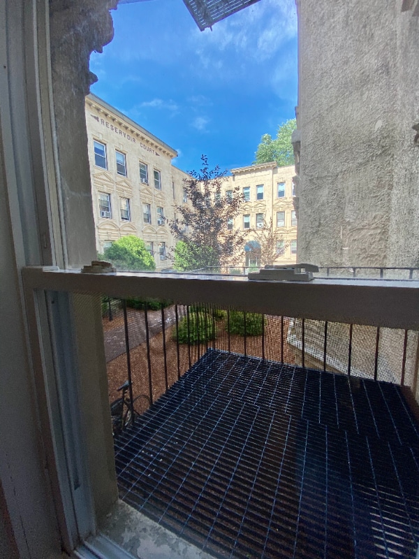 Building Photo - 1862 Beacon St