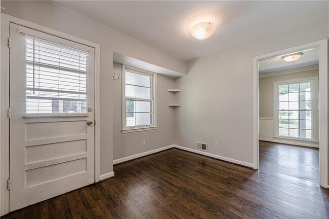 Building Photo - 385 Stonebridge Trail