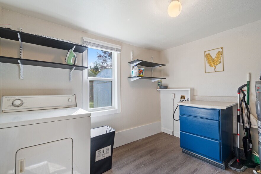 Building Photo - 140 4th St