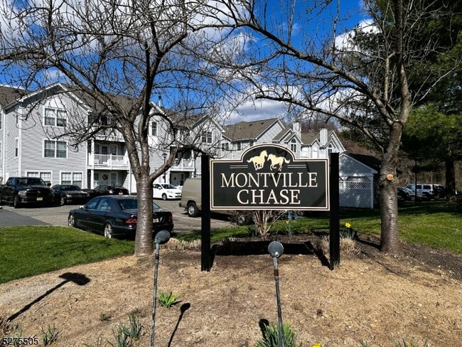 Building Photo - 42 Genoble Rd