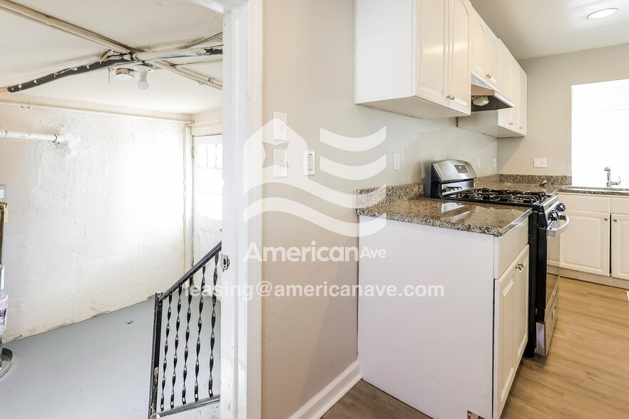 Building Photo - 147 Avery St