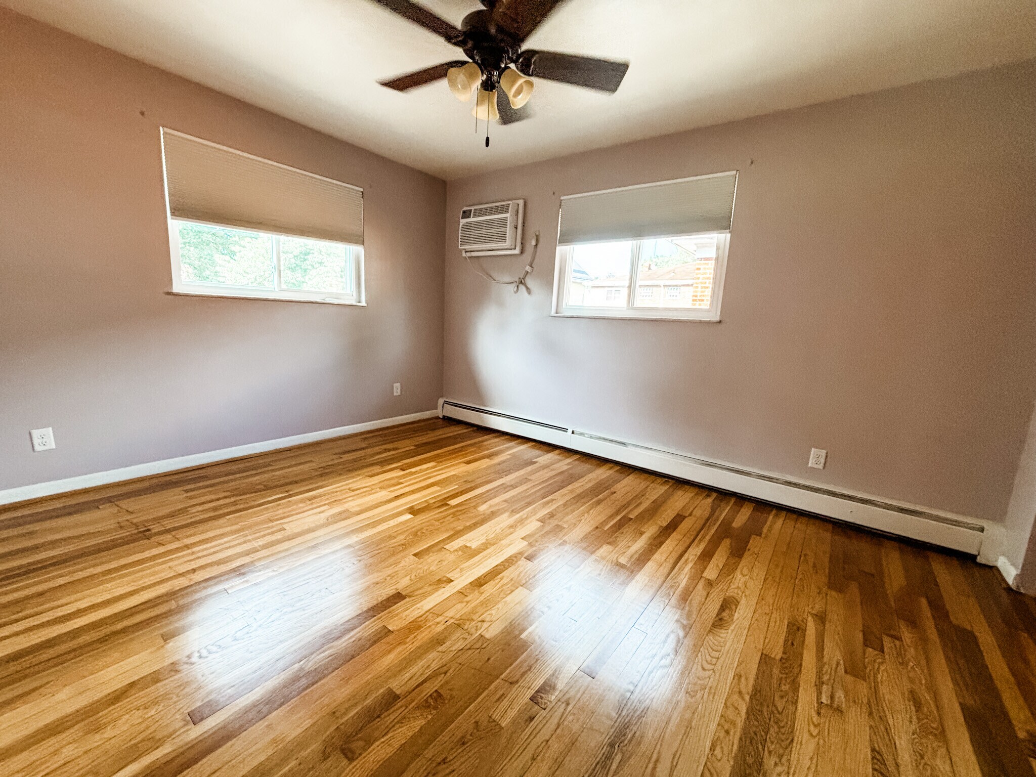 Building Photo - 3150 Schubert Ave
