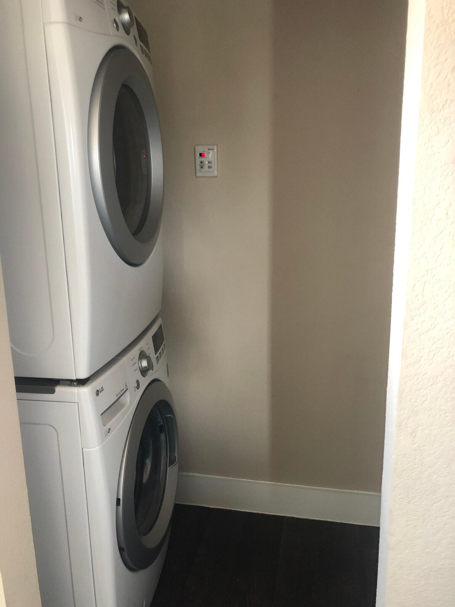 Building Photo - 819 Morrow St