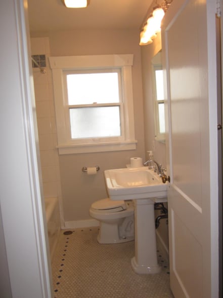 Building Photo - 840 NW 56th St