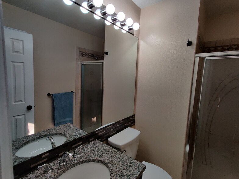 Building Photo - 16211 E Princeton Cir