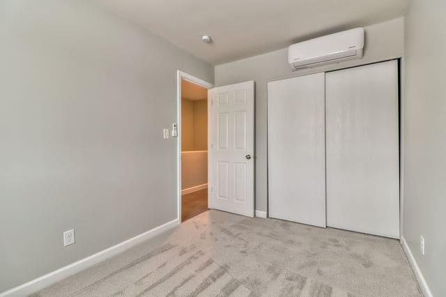 Building Photo - 801 Hartwell Dr