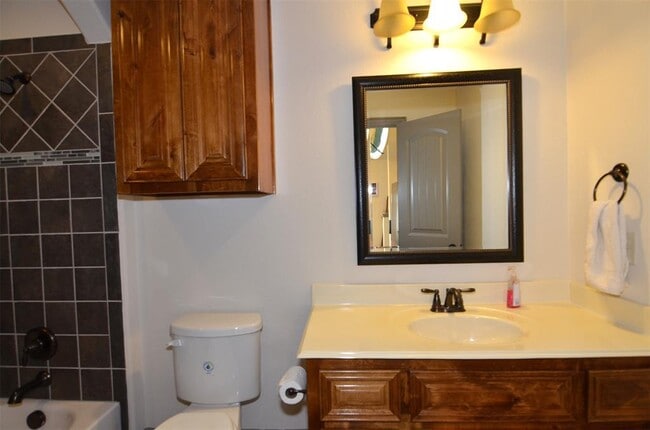 Building Photo - 12812 Black Hills Dr