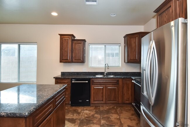 Building Photo - 2523 S 41st Ave