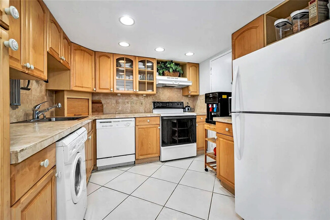 Kitchen Northwest View - 800 West Ave