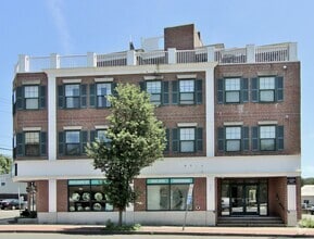 Building Photo - 947 Hope St