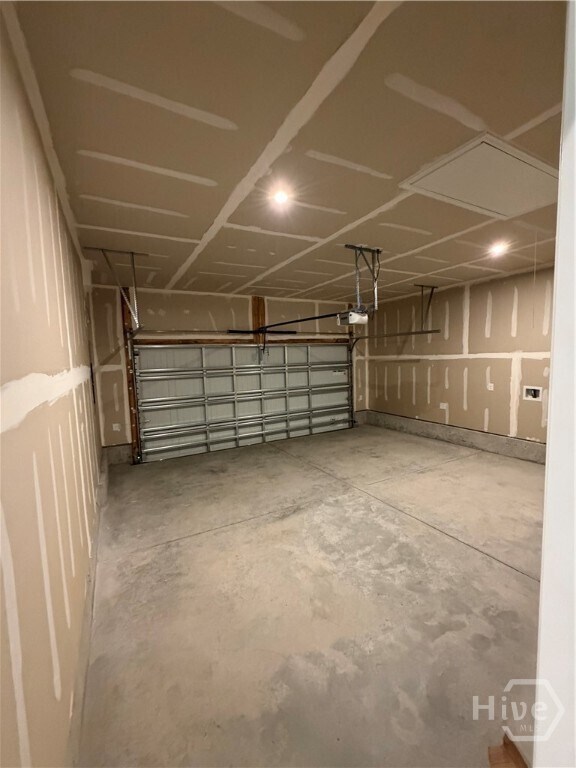 Building Photo - 247 Crosstown Ave